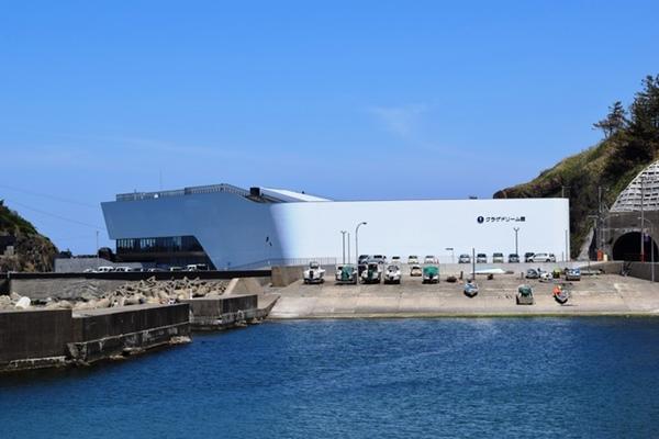 9529f7e0 616a 4612 aba1 8435b608e21d 1 - 夢のような光景が広がる！山形の「加茂水族館」へ話題のクラゲを見に行こう